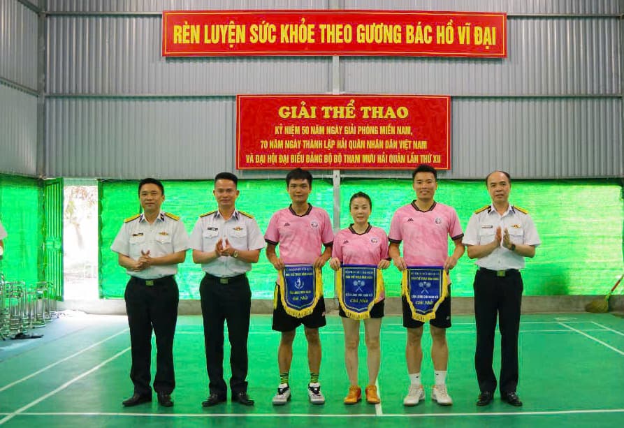 Bộ Tham mưu Hải quân tổ chức giải thể thao