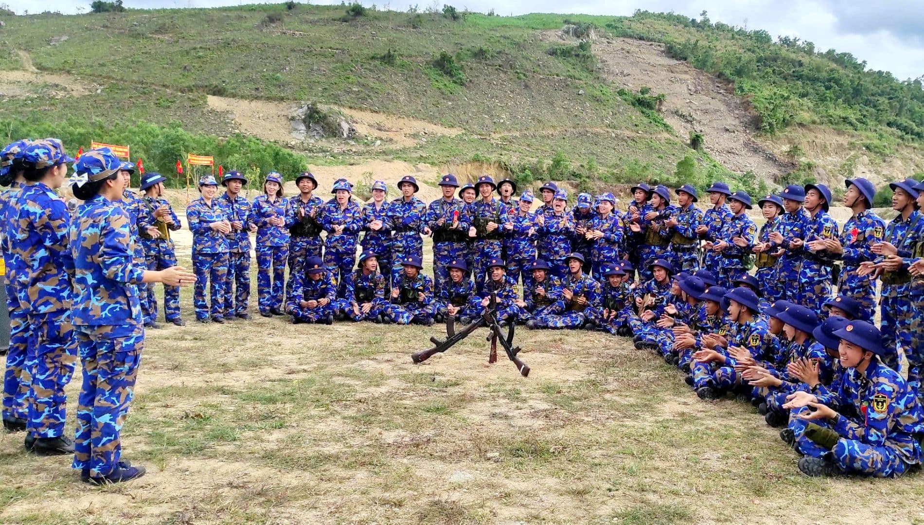 Vang rền "tiếng nổ đầu tiên" của chiến sĩ mới Vùng 3 Hải quân