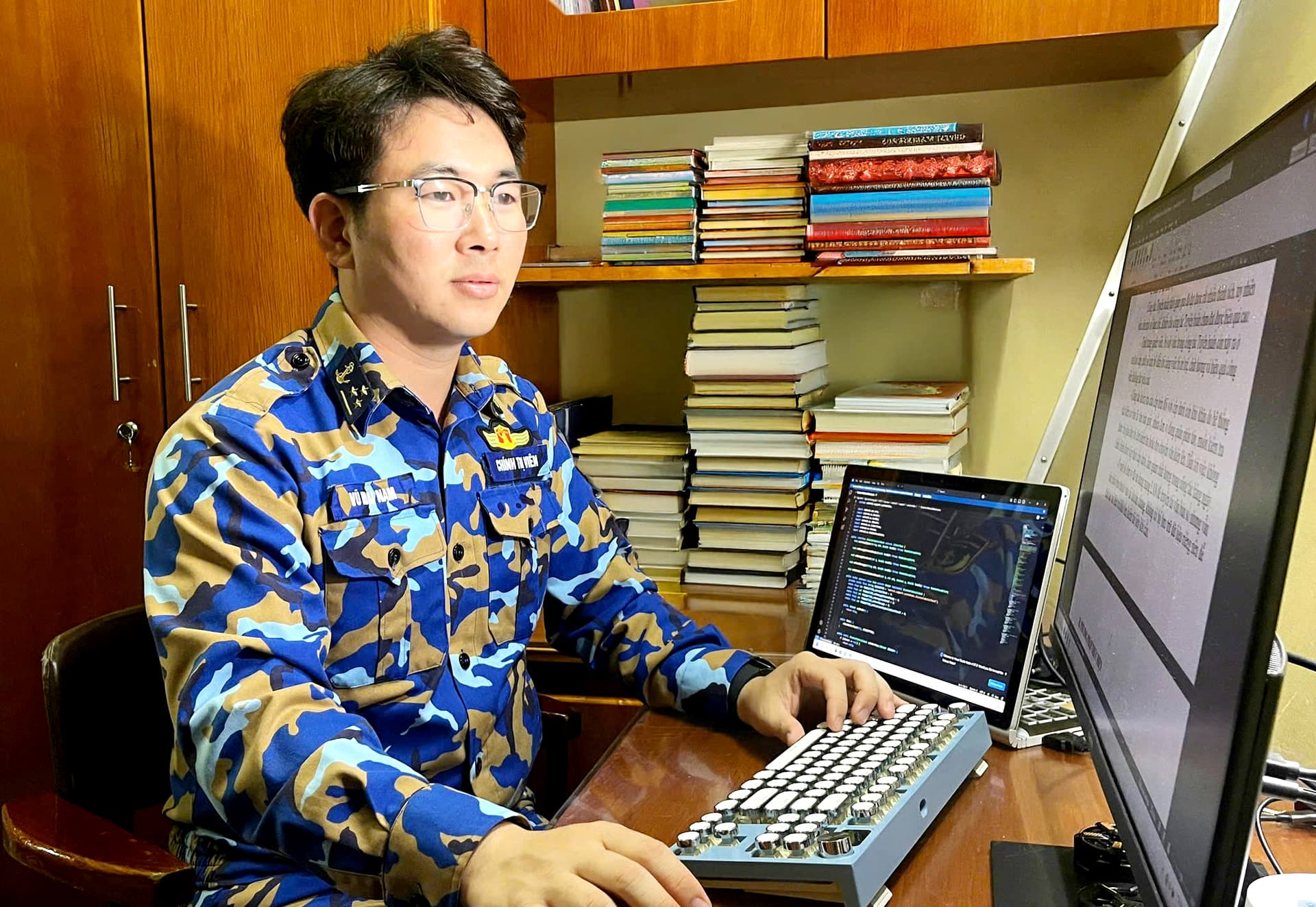 Sáng kiến chuyển đổi số của chính trị viên tàu