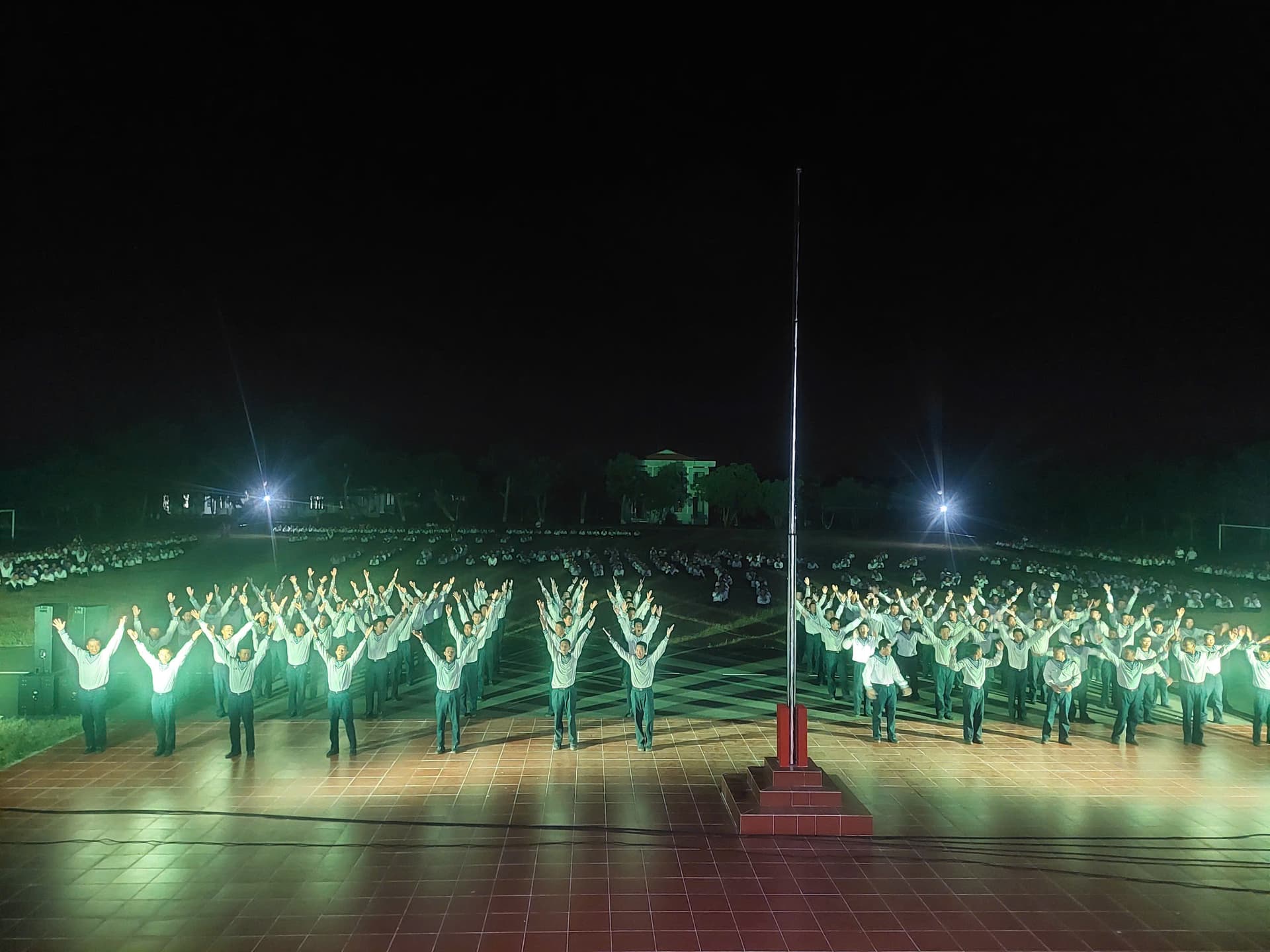 Đoàn cơ sở Lữ đoàn 101 tổ chức dạ vũ thanh niên