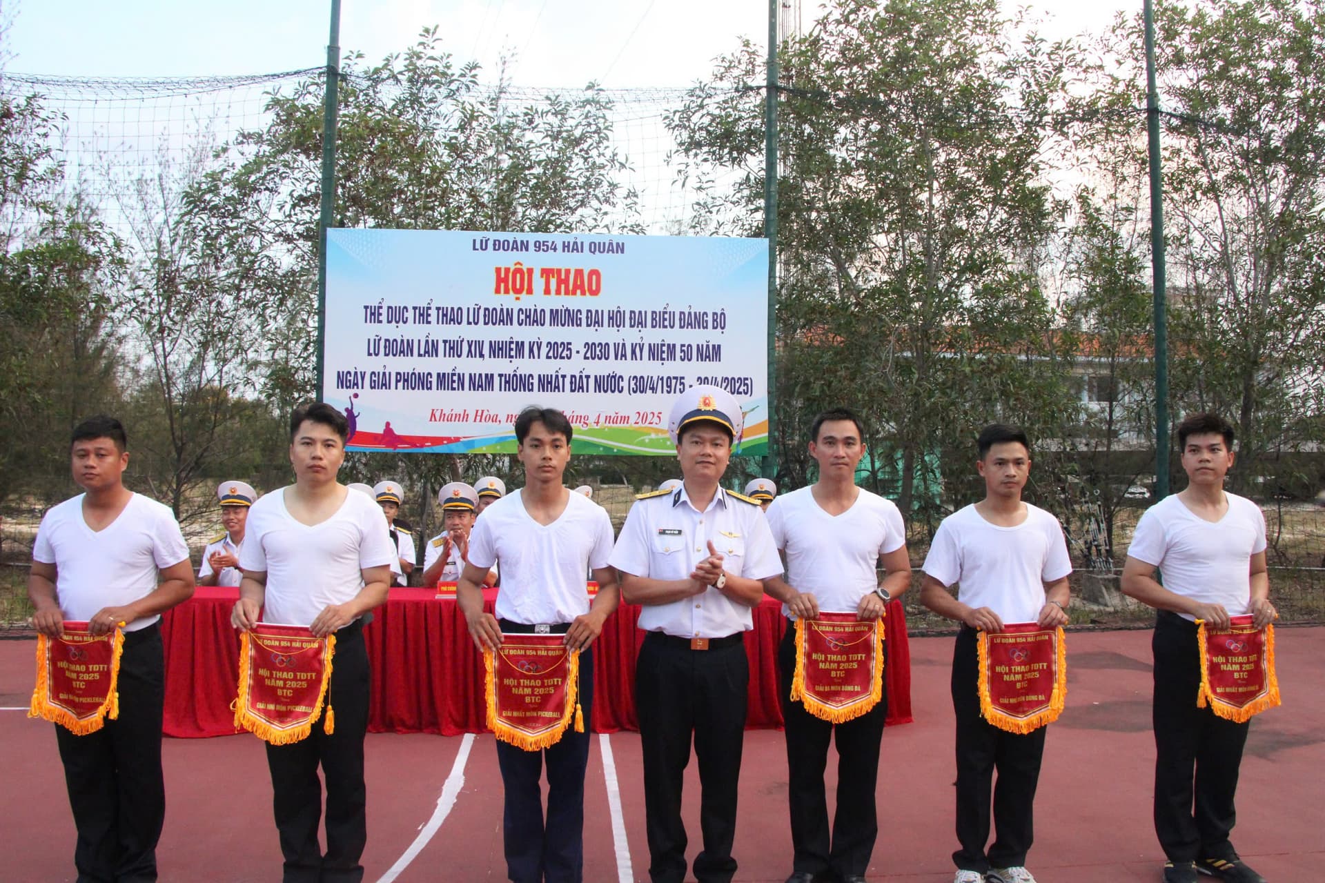 Lữ đoàn 954 bế mạc hội thao thể dục thể thao