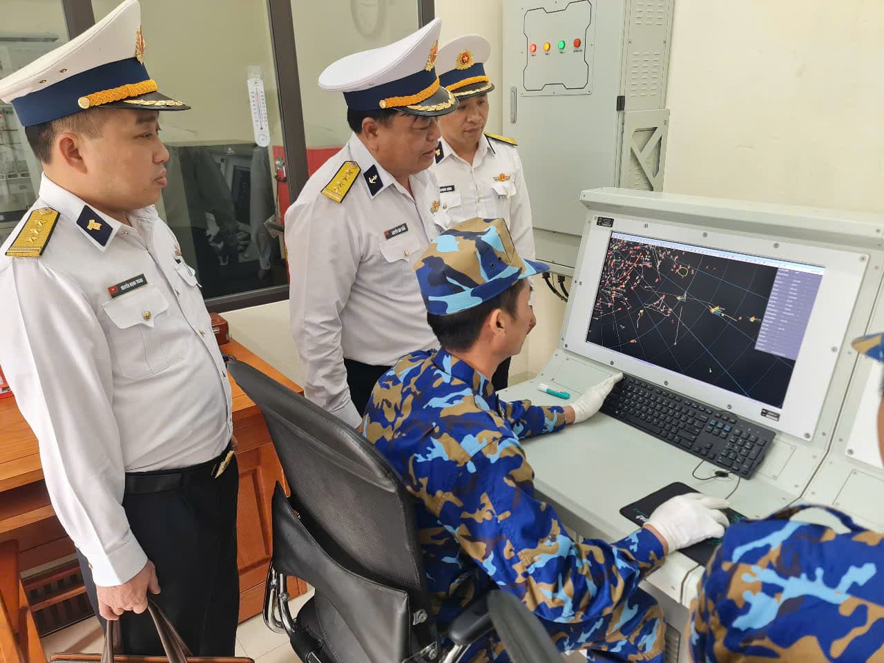 Vùng 1 kiểm tra tháng đầu huấn luyện tại Trạm rađa 500