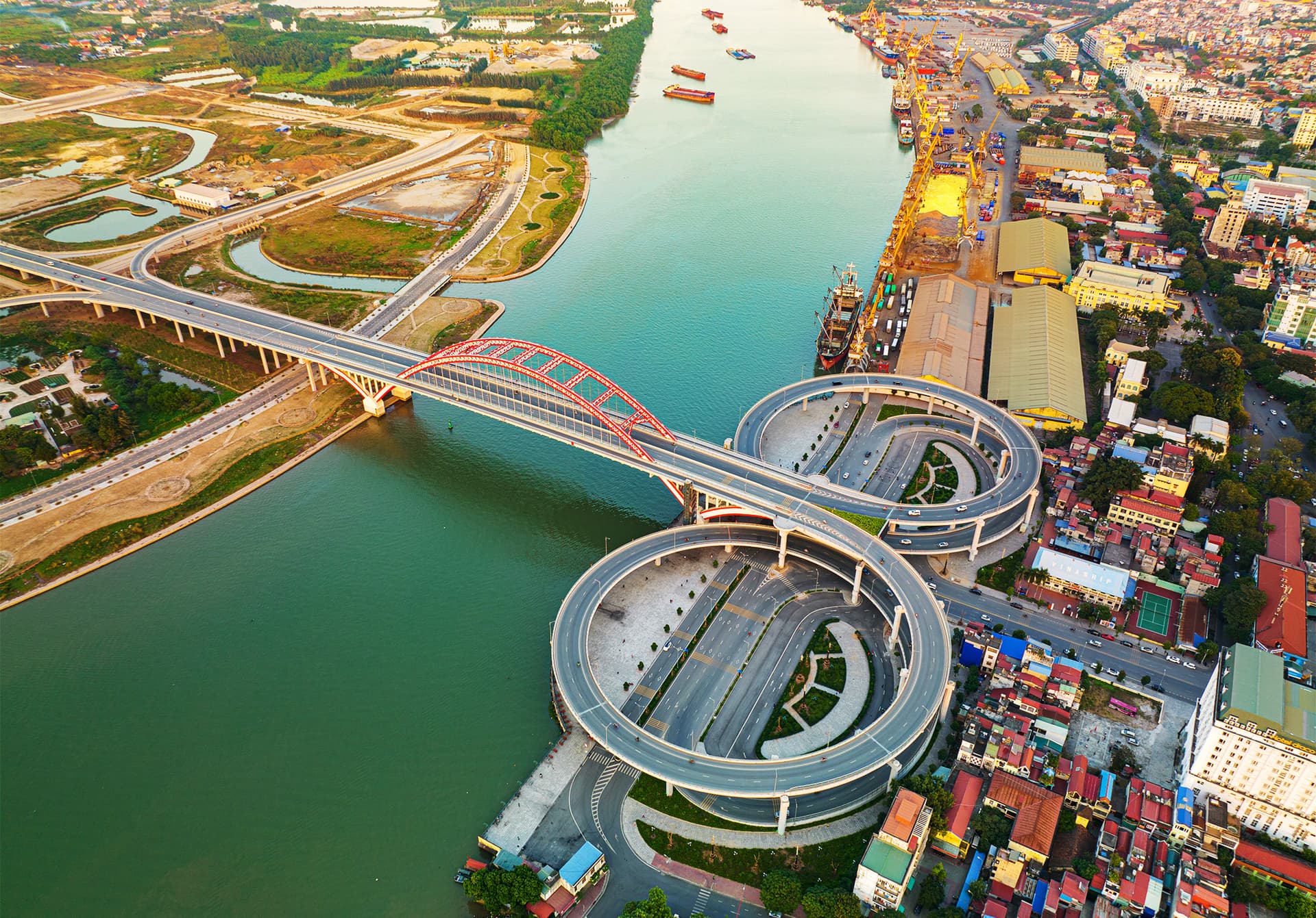 70 năm thành phố “Hoa thắp lửa”