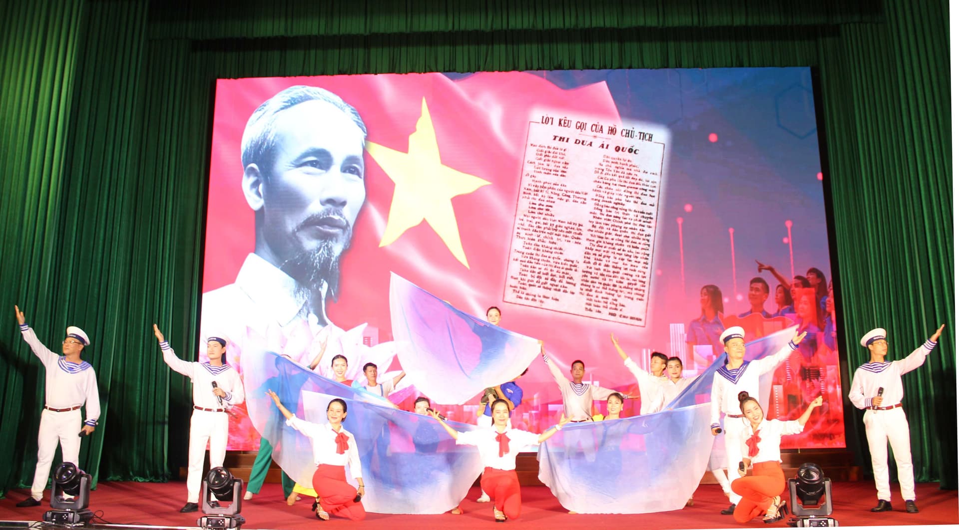 Chương trình nghệ thuật “Bác Hồ một tình yêu bao la”