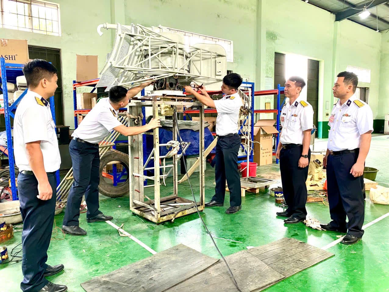 Kiểm tra đánh giá trình độ kỹ năng nghề ngành khí tài điện tử Hải quân