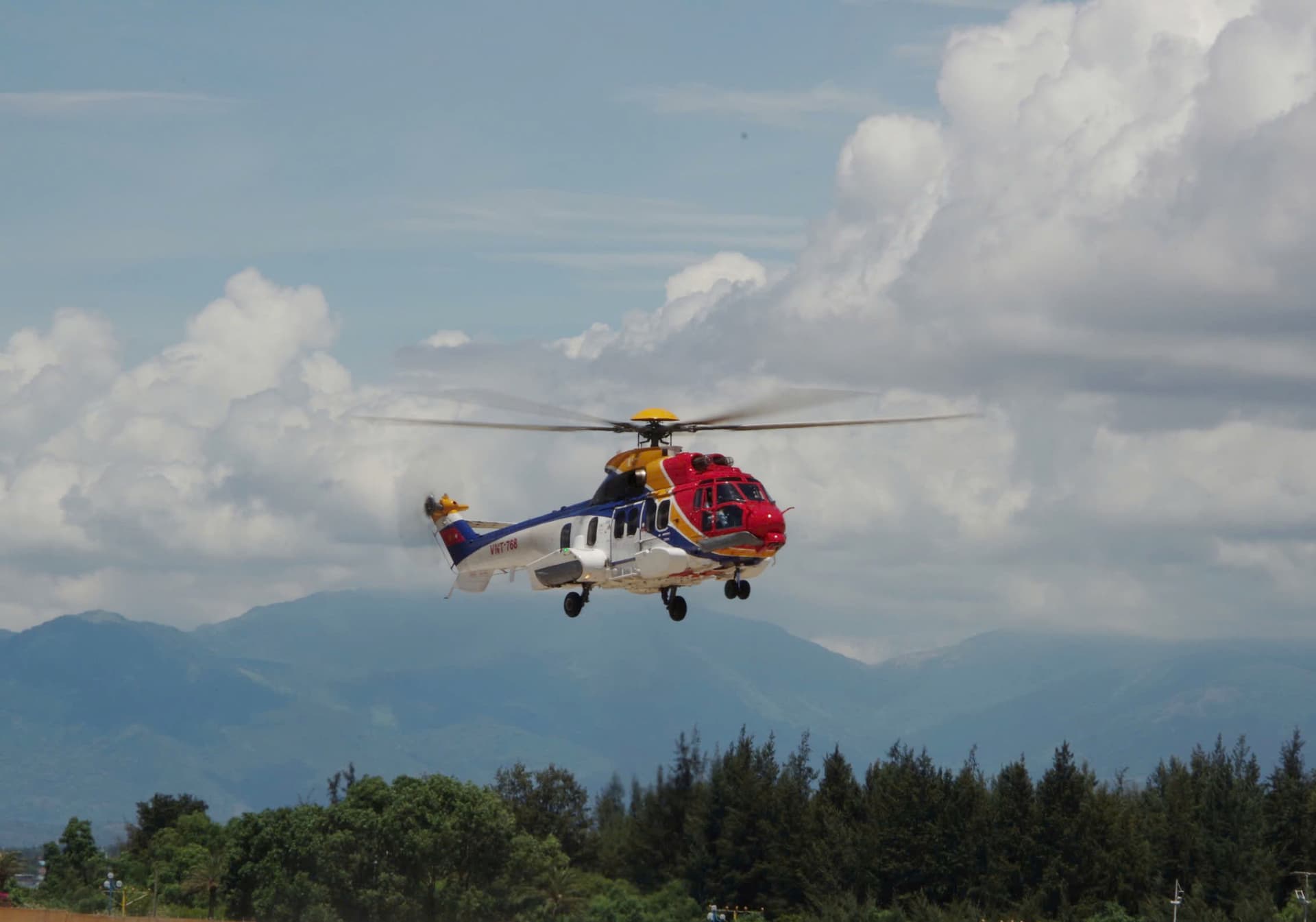 Lữ đoàn 954 tổ chức thành công ban bay nhiệm vụ tại huyện đảo Trường Sa