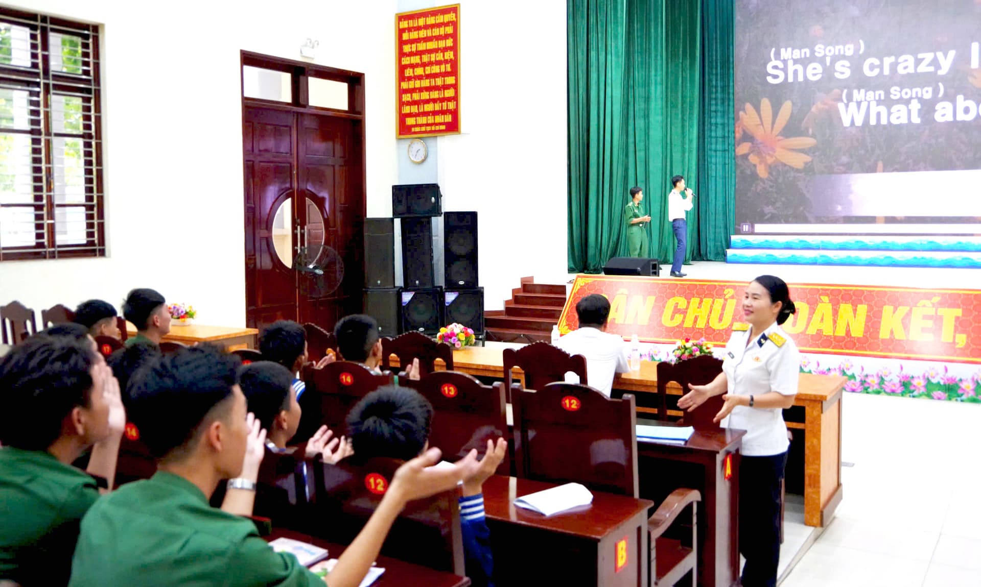 Trường Cao đẳng Kỹ thuật Hải quân sinh hoạt Câu lạc bộ tiếng Anh tháng 5