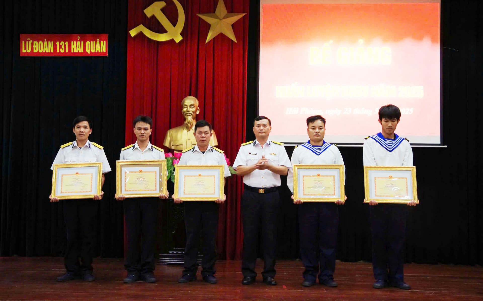 Lữ đoàn 131: Bế giảng huấn luyện dự bị động viên năm 2025