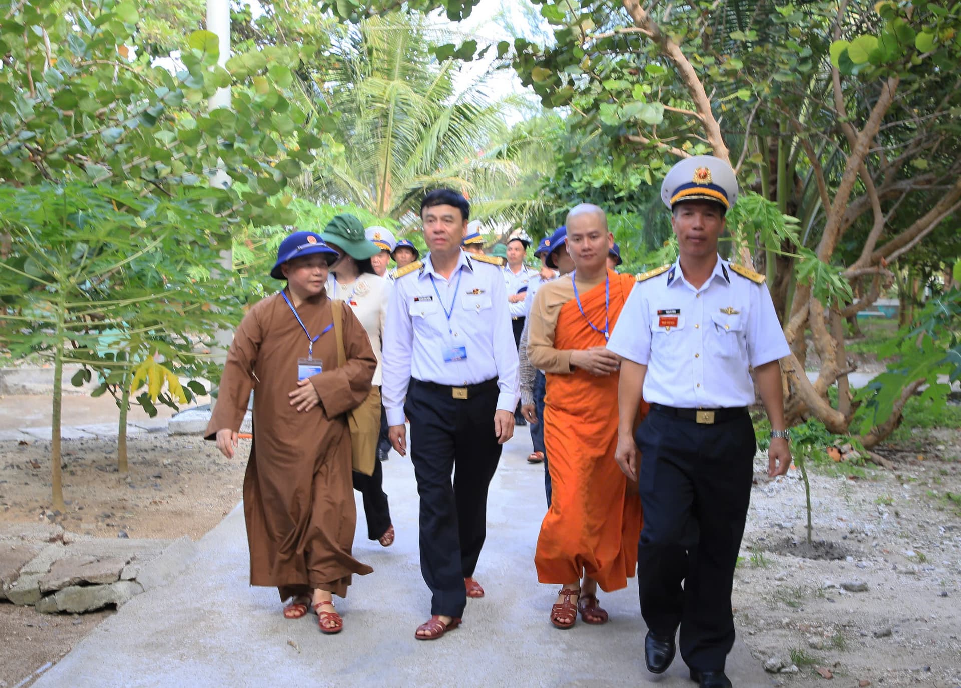 Trường Sa mãi vững vàng nơi đầu sóng