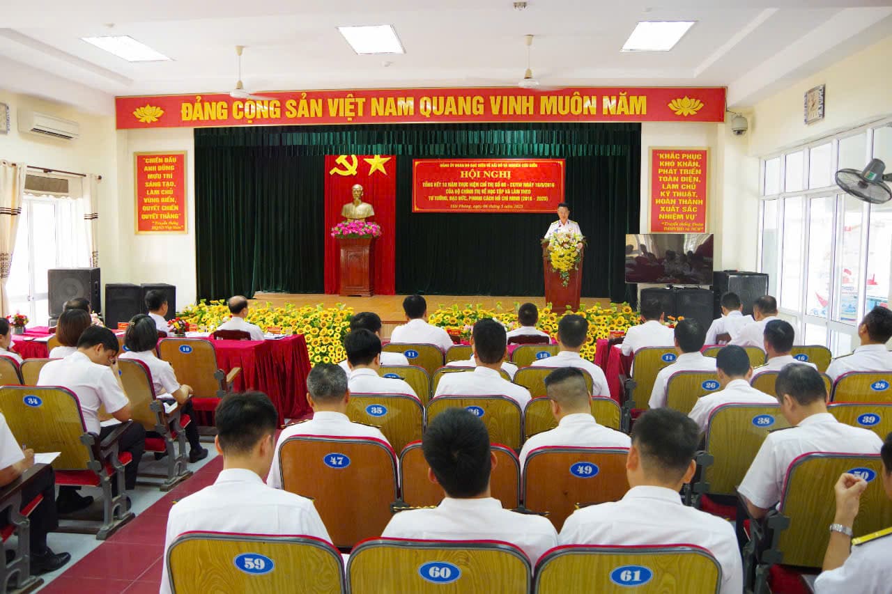 Đoàn Đo đạc biên vẽ hải đồ và nghiên cứu biển tổng kết 10 năm thực hiện Chỉ thị 05 của Bộ Chính trị