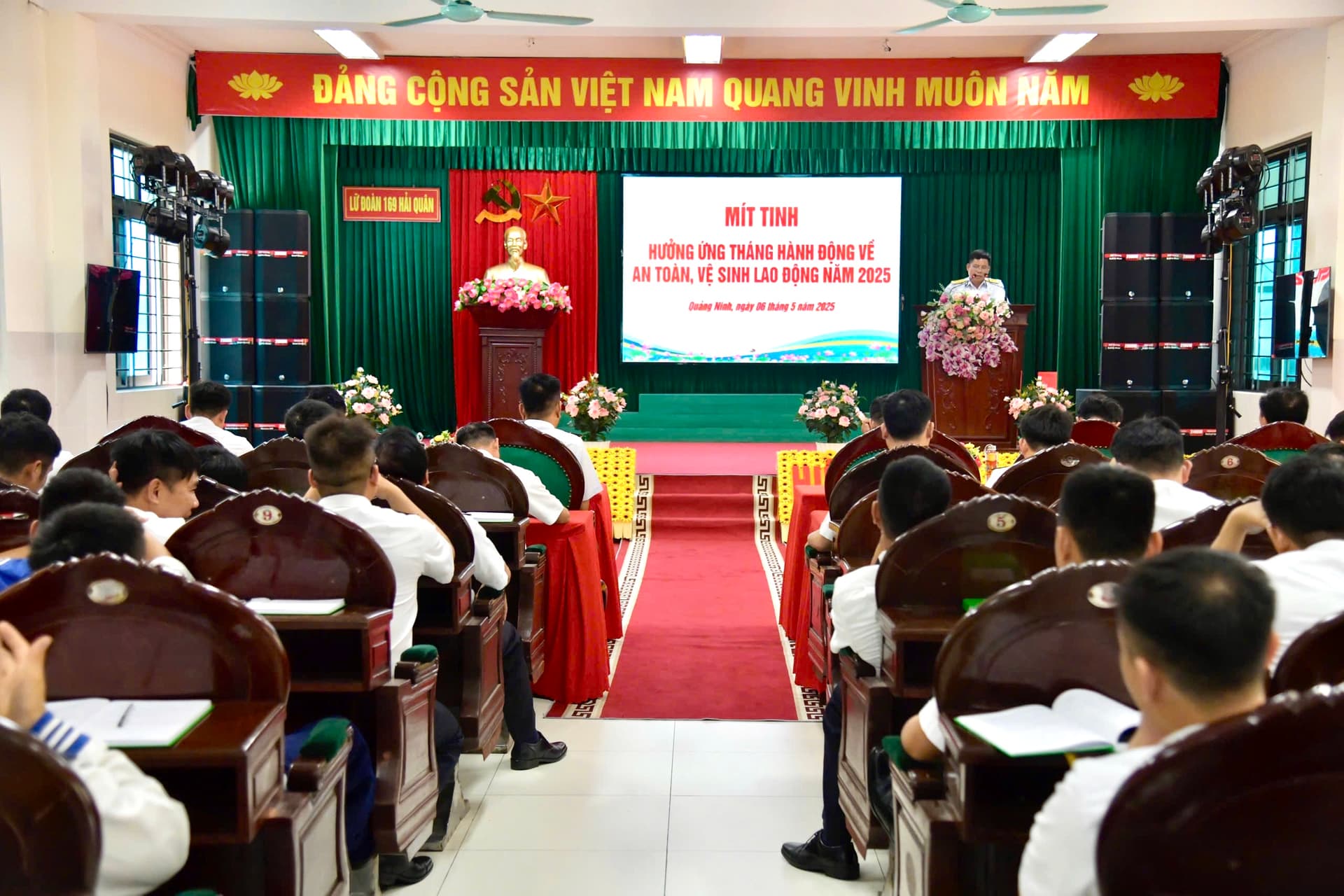 Lữ đoàn 169: Mít tinh hưởng ứng Tháng hành động về an toàn, vệ sinh lao động