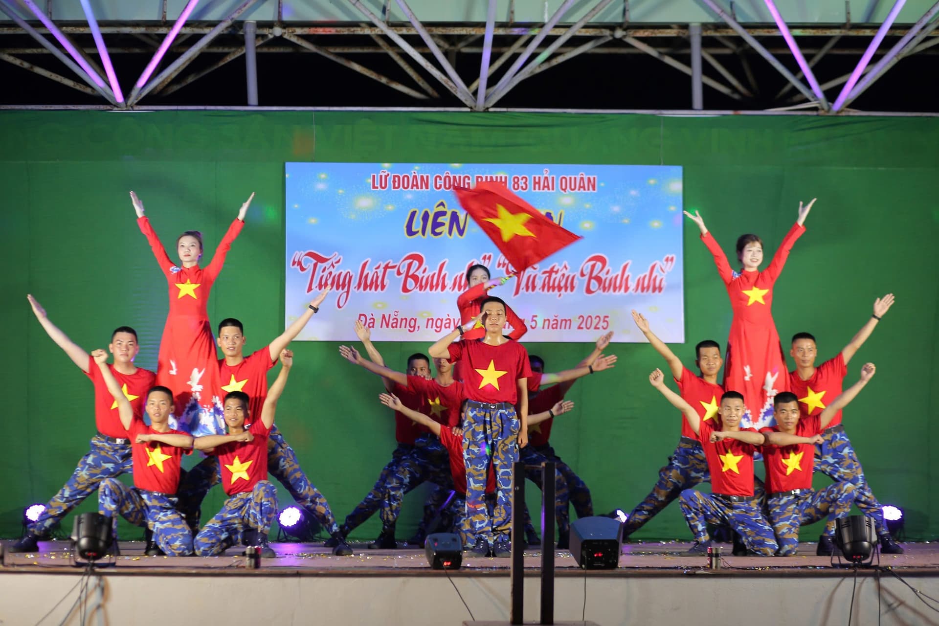 Lữ đoàn 83: Liên hoan “Tiếng hát binh nhì, vũ điệu binh nhì"