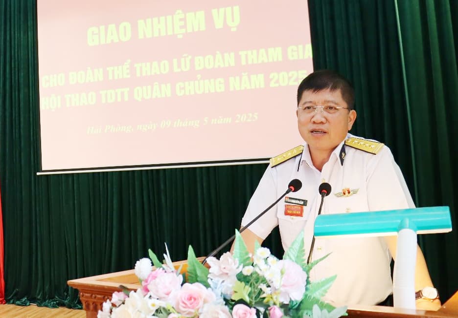 Lữ đoàn 126 giao nhiệm vụ cho đoàn VĐV tham gia Hội thao TDTT cấp Quân chủng