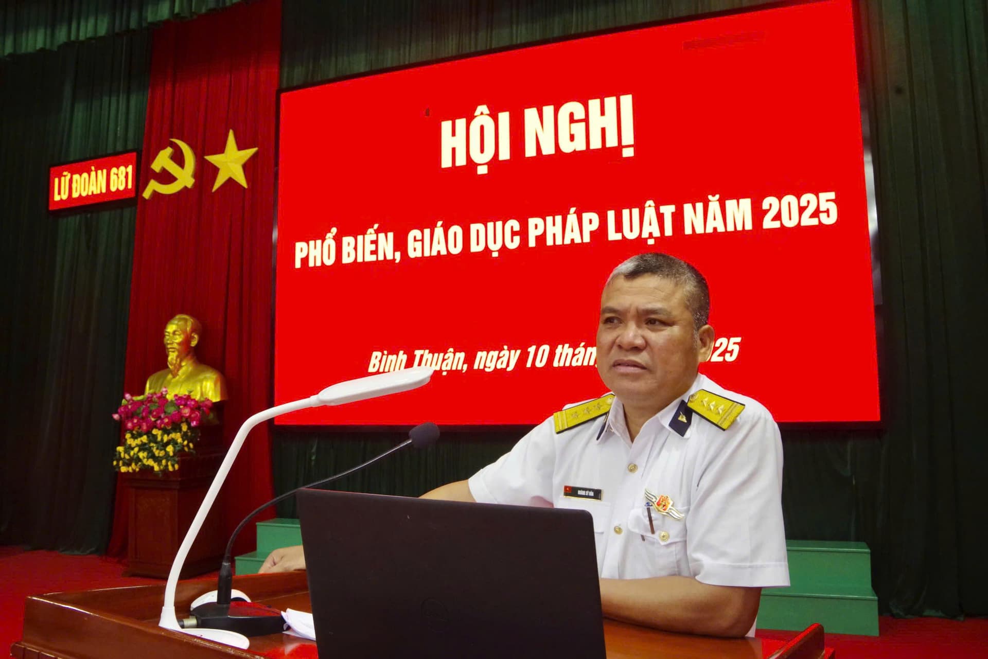 Lữ đoàn 681 tổ chức phổ biến, giáo dục pháp luật cho cán bộ, chiến sĩ