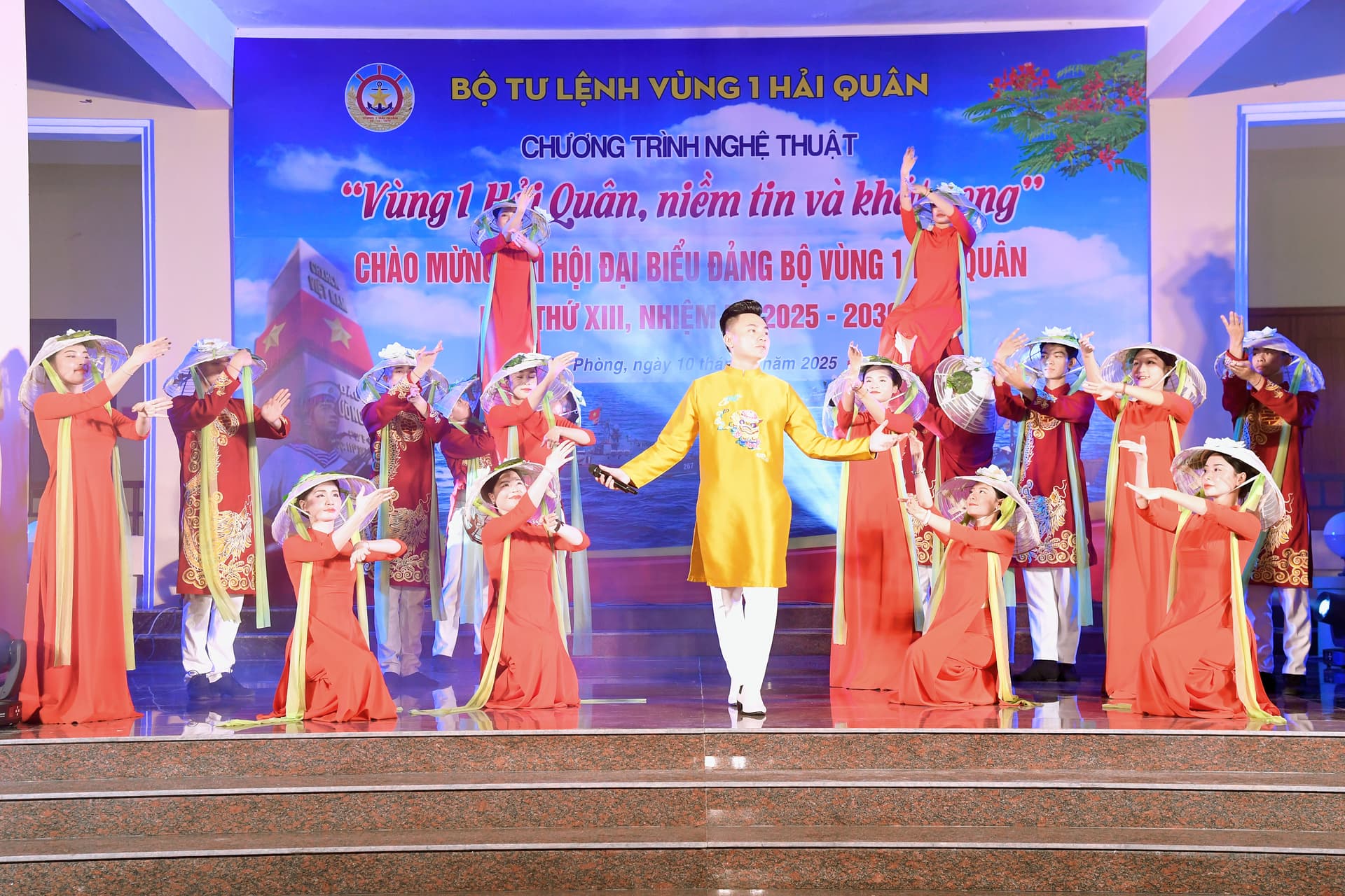 Chương trình nghệ thuật “Vùng 1 Hải quân - Niềm tin và khát vọng”