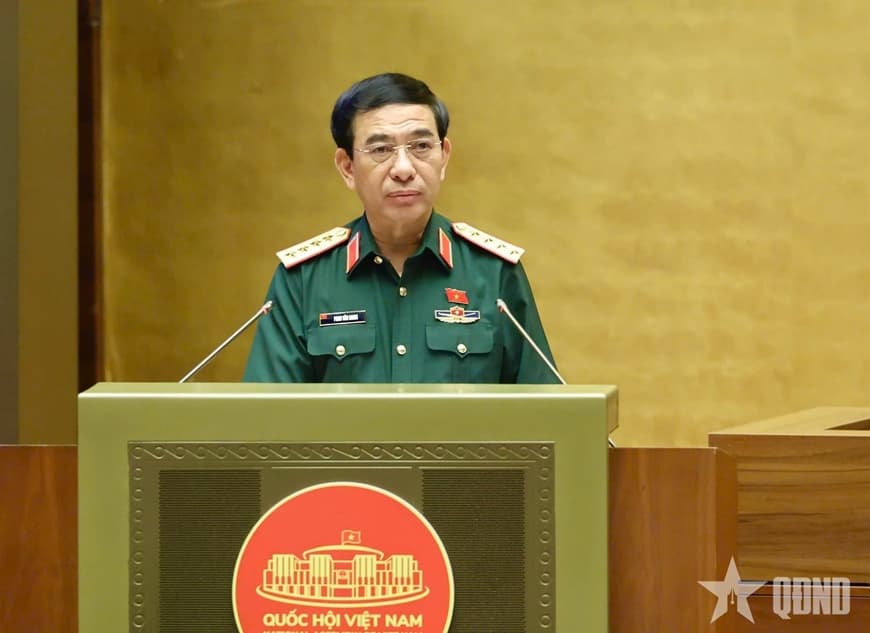 Đại tướng Phan Văn Giang trình bày Tờ trình về sửa đổi, bổ sung 11 luật về lĩnh vực quân sự, quốc phòng