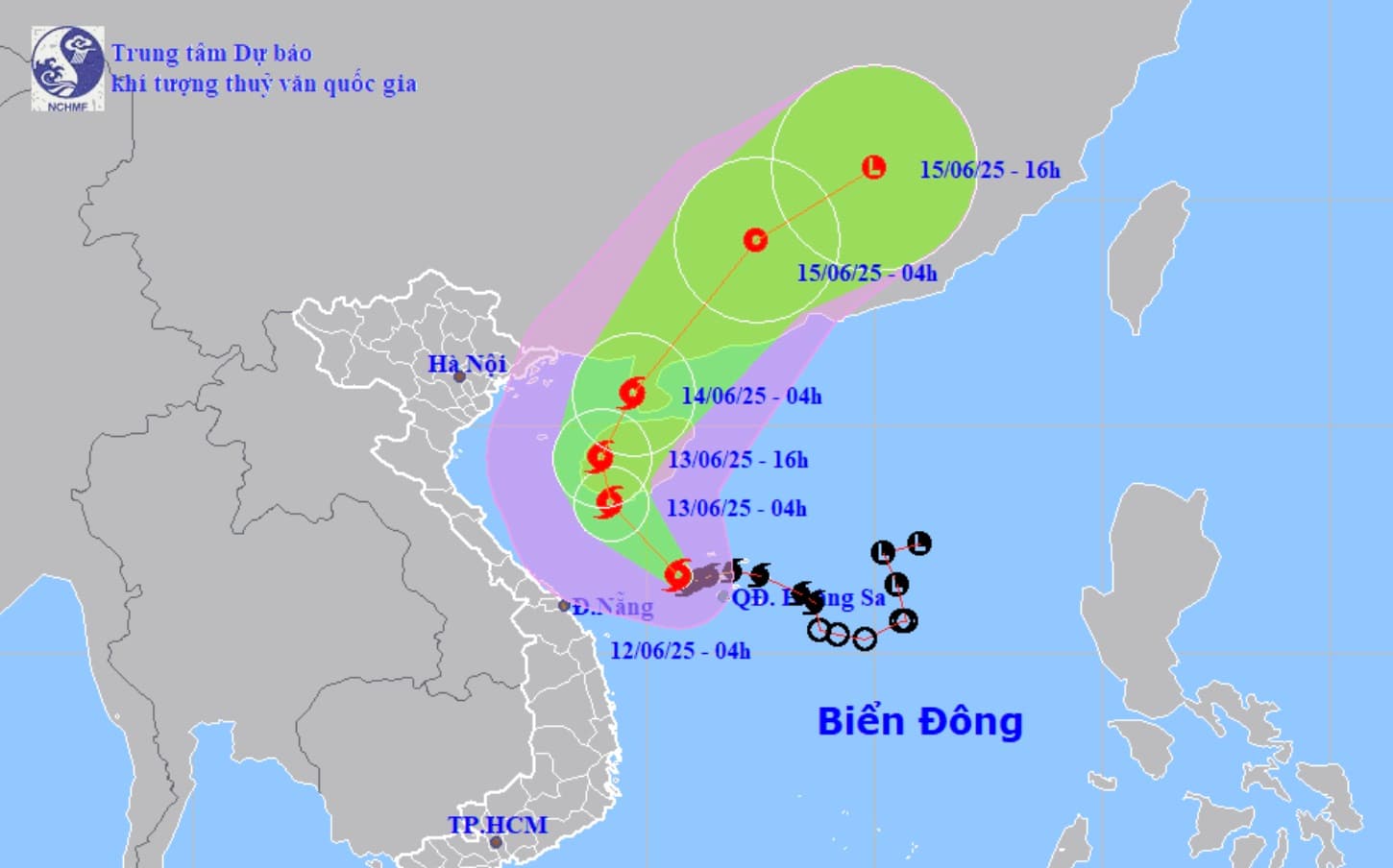 Bão số 1 tăng cấp, miền Trung tiếp tục mưa lớn