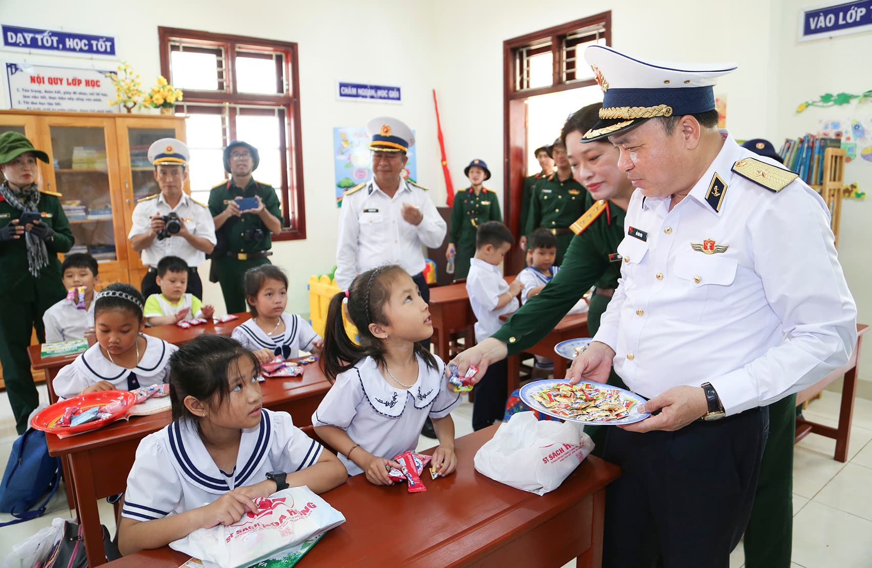 Vững vàng “trận địa tư tưởng” ở Trường Sa