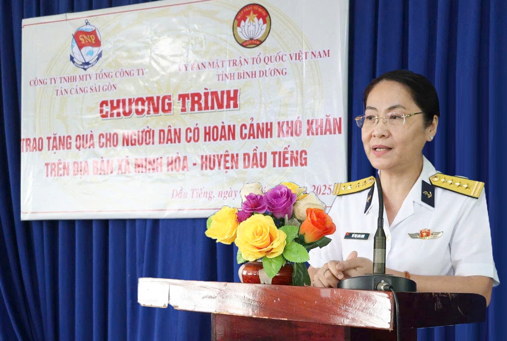 ICD Tân cảng Sóng Thần trao quà hỗ trợ người dân khó khăn tại tỉnh Bình Dương