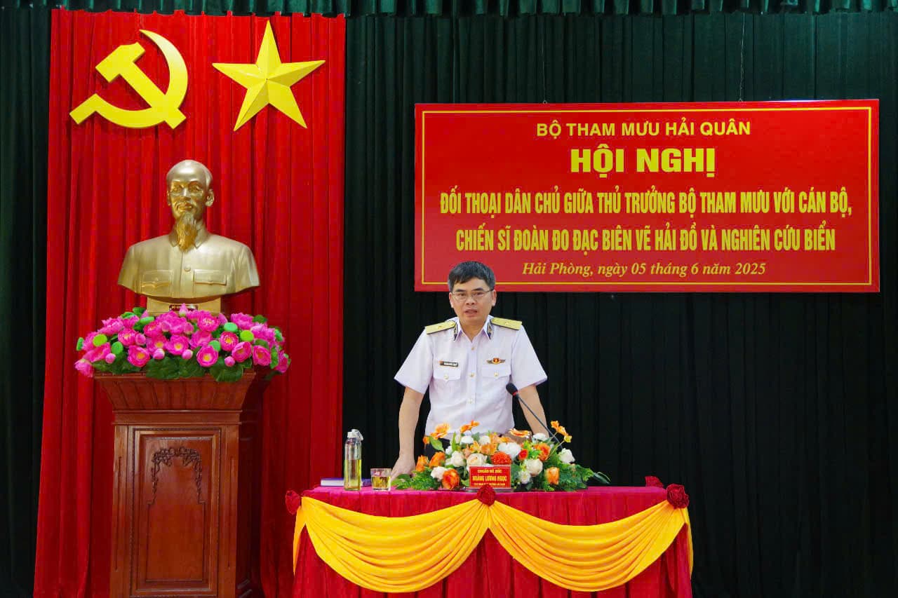 Bộ Tham mưu tổ chức đối thoại dân chủ Quý II với cán bộ, chiến sĩ Đoàn Đo đạc biên vẽ hải đồ và nghiên cứu biển