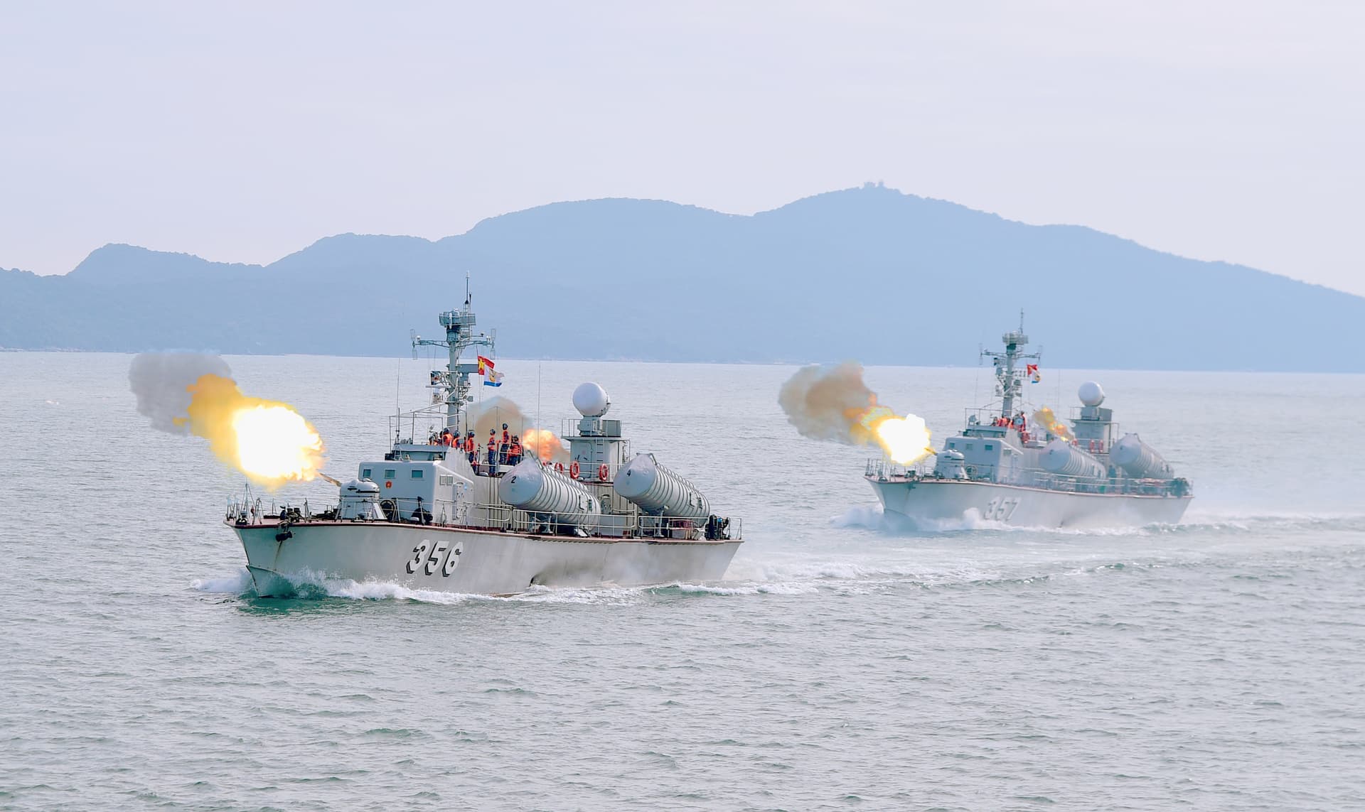 Xây dựng Đảng bộ Vùng 1 Hải quân trong sạch vững mạnh, hoàn thành thắng lợi nhiệm vụ trong tình hình mới