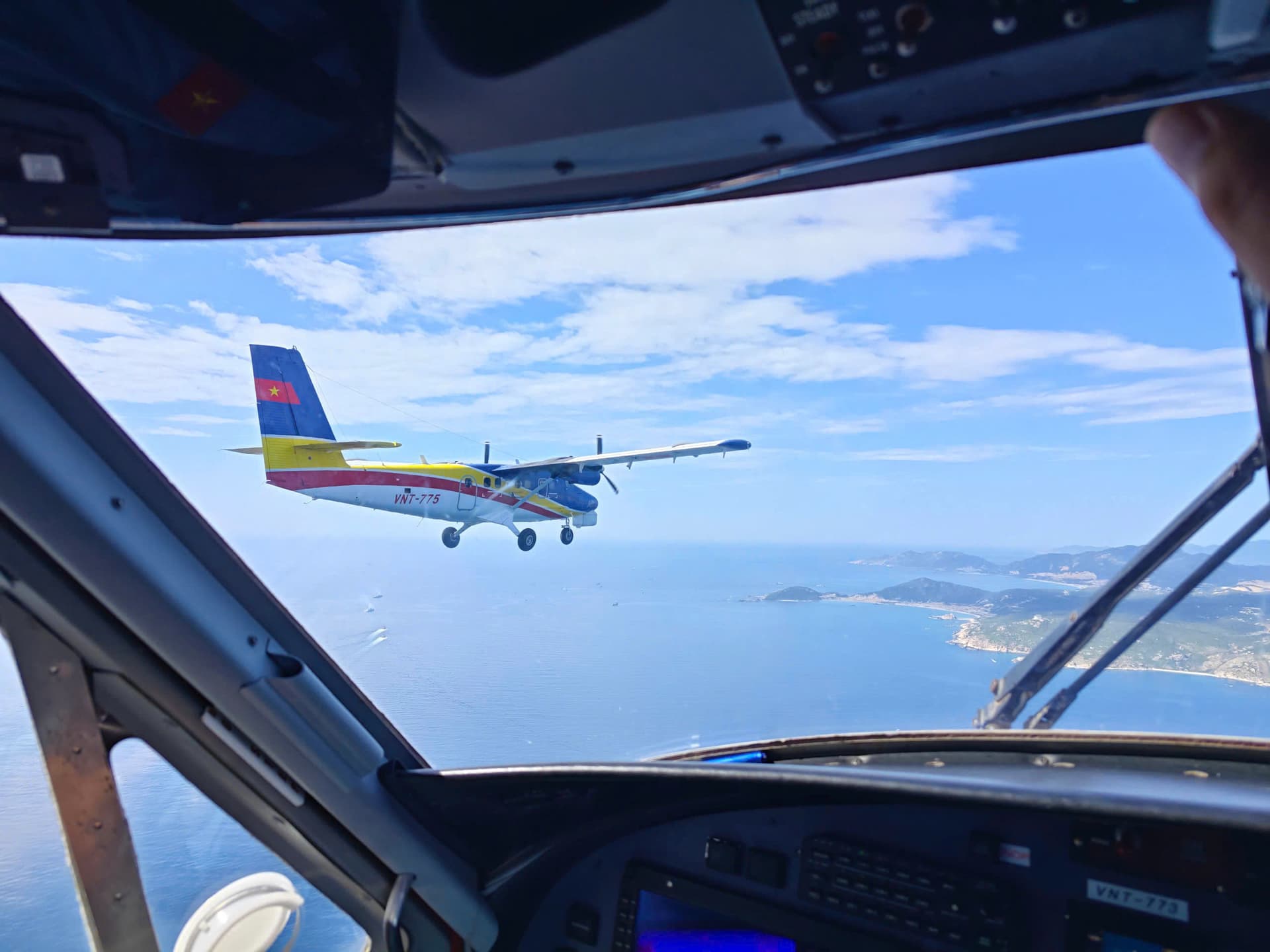 Lữ đoàn 954 chủ động luyện tập, sẵn sàng bay biên đội phục vụ diễu binh