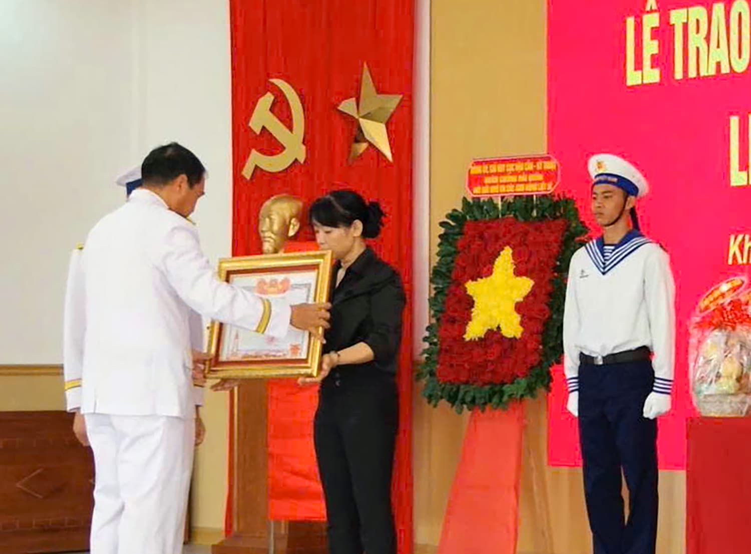 Kho 858: Trao Bằng “Tổ quốc ghi công” liệt sĩ Thái Văn Sơn