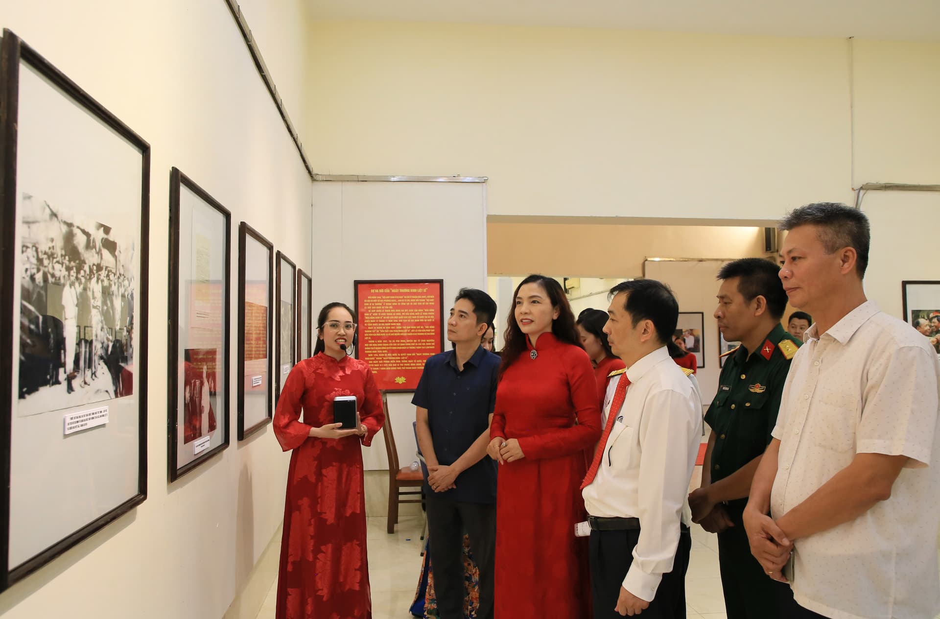 TP Hải Phòng: Triển lãm "Uống nước nhớ nguồn"