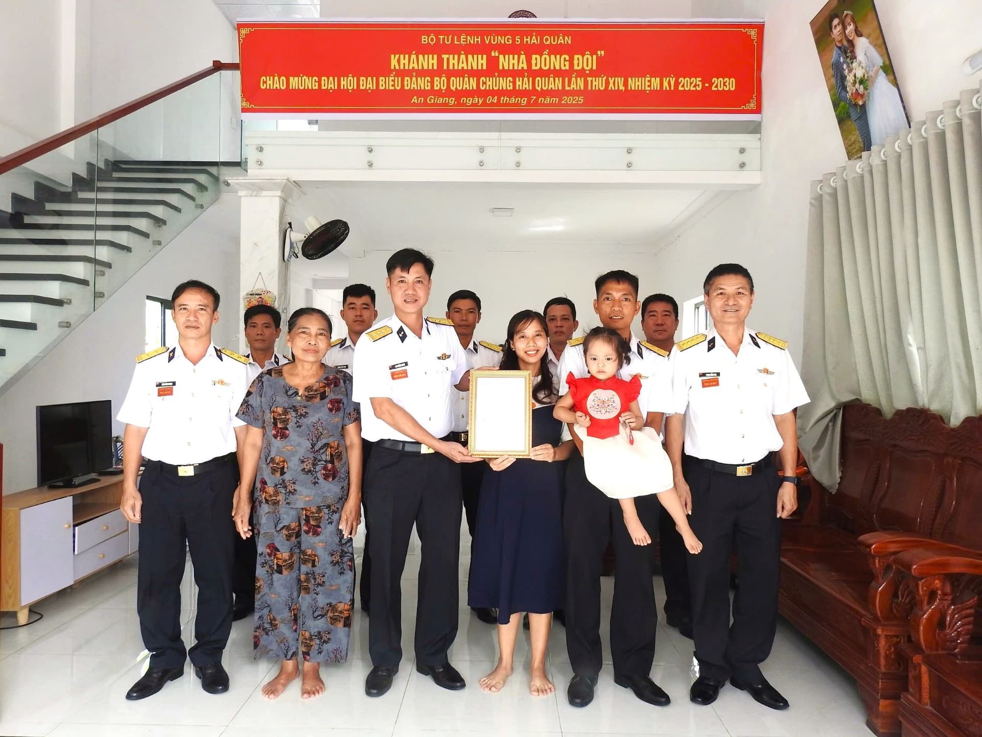 Bộ Tư lệnh Vùng 5 bàn giao 4 căn nhà đồng đội