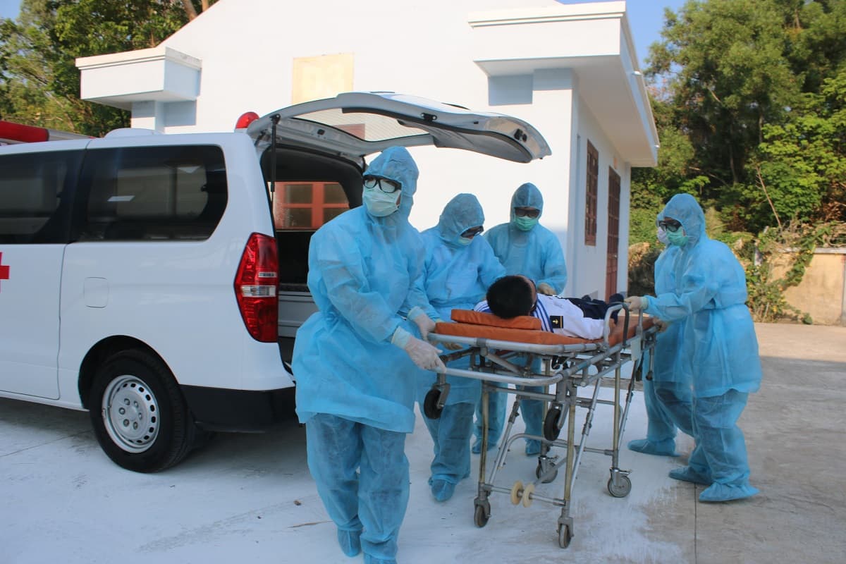 Lấp lánh ánh sao trong tâm dịch