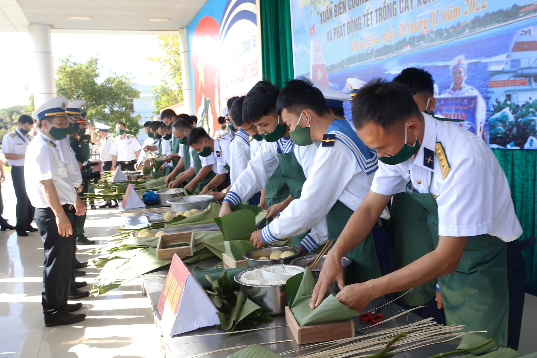 Chương trình “Xuân biên cương, hải đảo-Tết thắm tình quân dân” tại Vùng 4 Hải quân