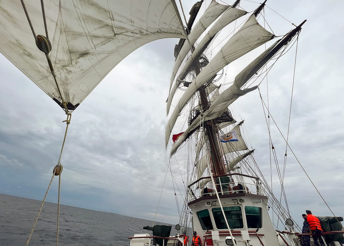 Thao tác buồm trên Tàu 286-Lê Quý Đôn