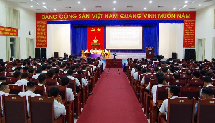Tọa đàm thanh niên “Tuổi trẻ Nhà máy X52-Vinh dự và trách nhiệm”