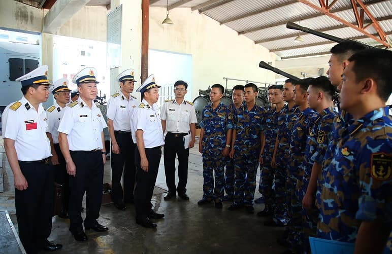 Tư lệnh Hải quân kiểm tra đơn vị VMTD mẫu mực, tiêu biểu tại Học viện Hải quân