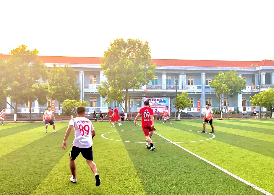 Tuổi trẻ Tiểu đoàn 158 giao hữu thể thao