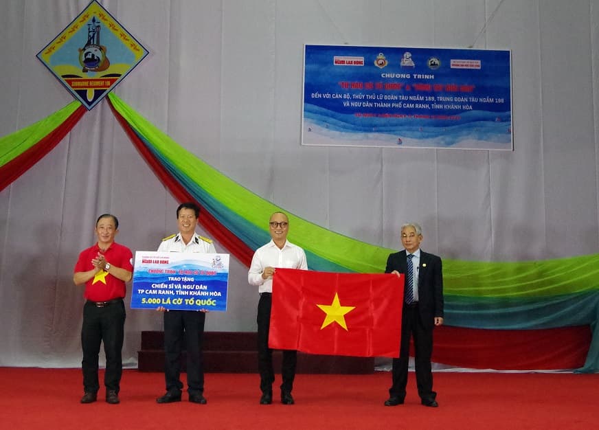 Phối hợp thực hiện chương trình “Vòng tay biển, đảo”