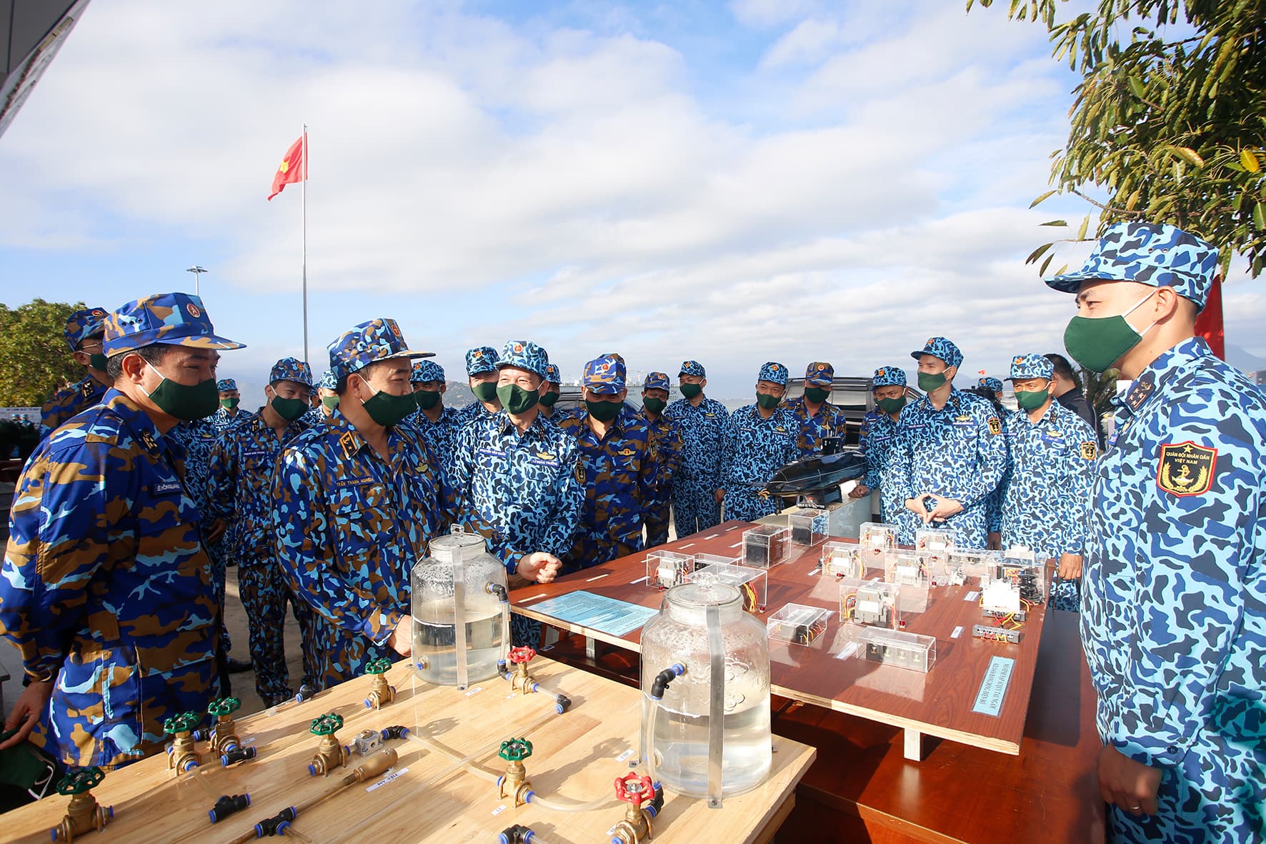 Các đơn vị Hải quân: Sôi nổi ra quân huấn luyện năm 2022