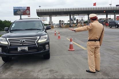 Mức xử phạt lỗi chạy quá tốc độ đối với người điều khiển phương tiện giao thông, cơ giới đường bộ