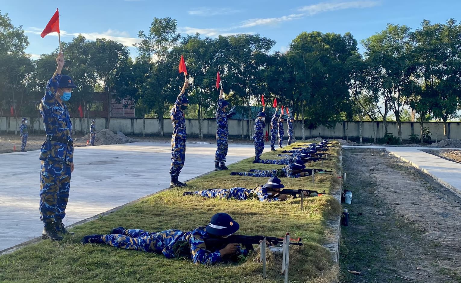 Trung tâm Huấn luyện Vùng 2: Tổ chức bắn tập lần 1 cho chiến sĩ mới