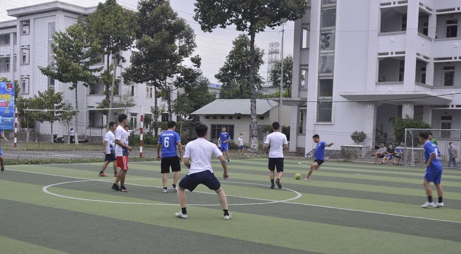 Đoàn cơ sở Lữ đoàn 125 tổ chức giải bóng đá mi ni