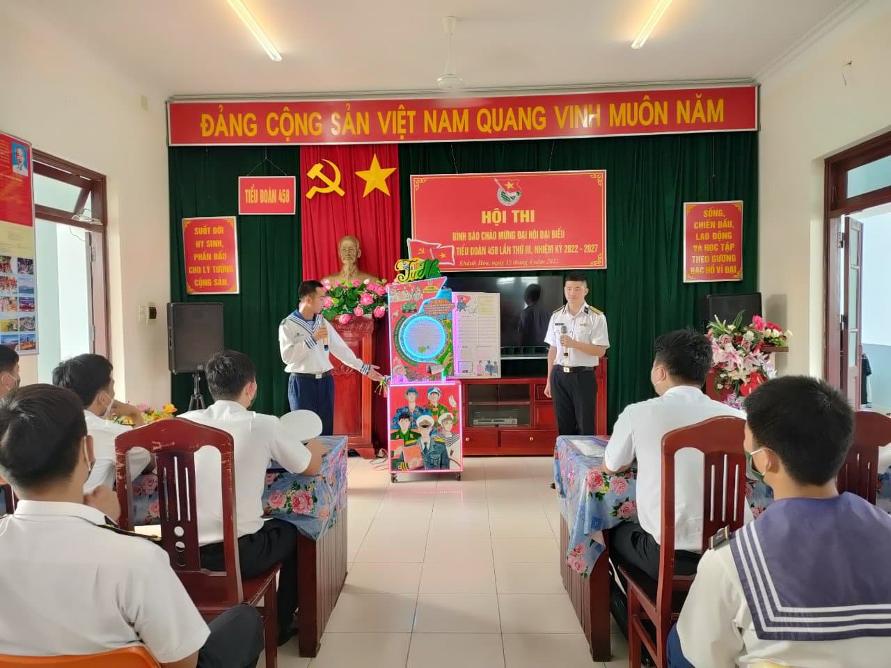 Tiểu đoàn 458 tổ chức hội thi mô hình báo tường