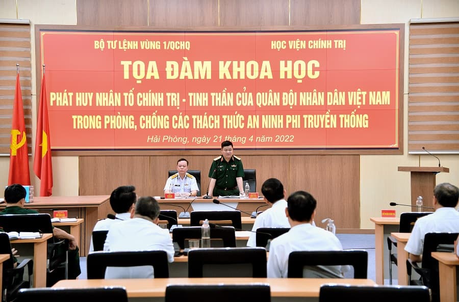 Tọa đàm khoa học: Phát huy nhân tố chính trị-tinh thần của QĐND Việt Nam trong phòng, chống các thách thức an ninh phi truyền thống
