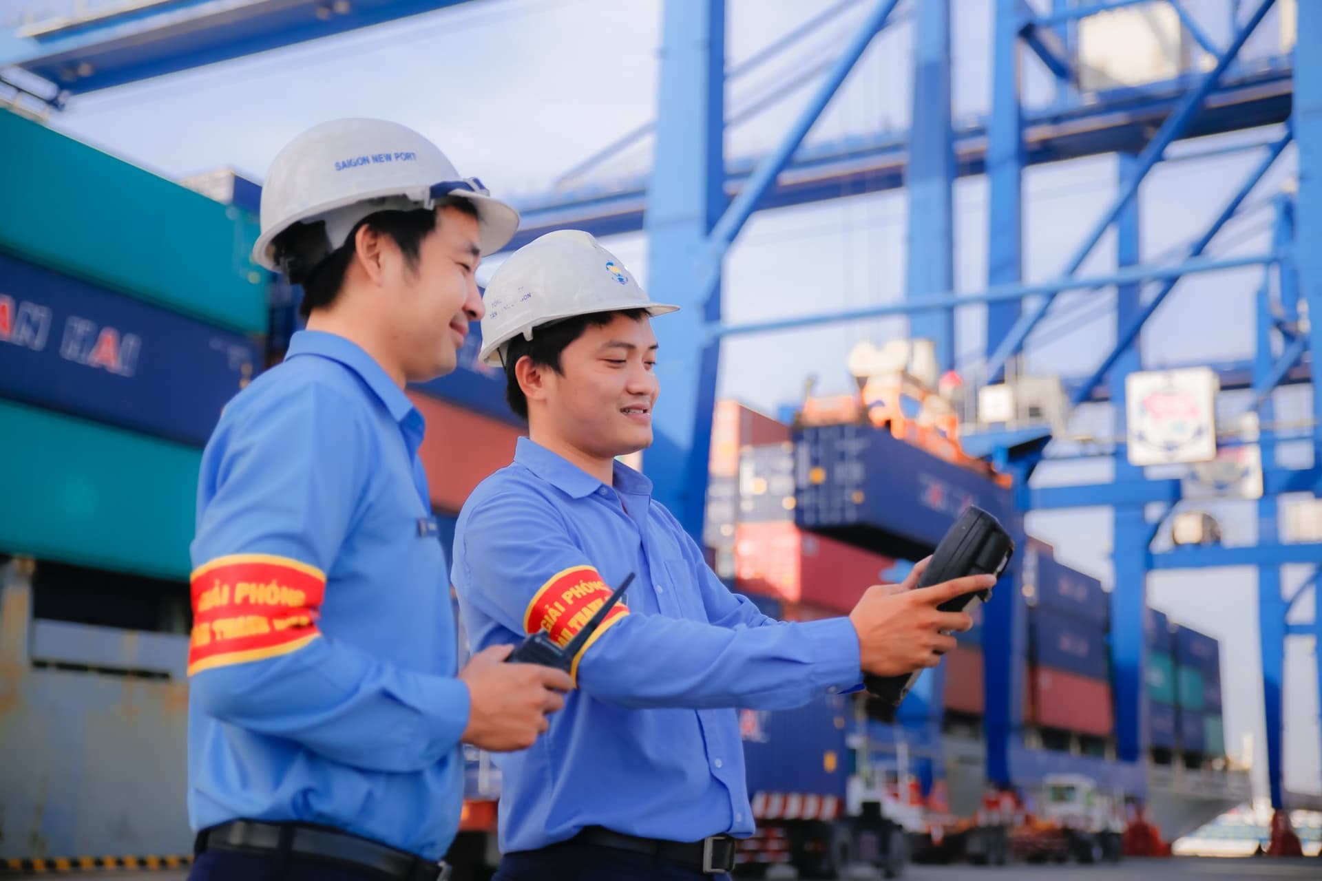 Xung kích trong nhiệm vụ quân sự, quốc phòng và sản xuất kinh doanh