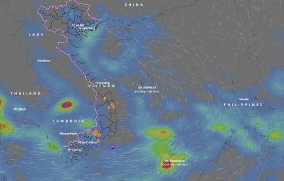 Biển Đông xuất hiện vùng áp thấp, gây ra thời tiết nguy hiểm