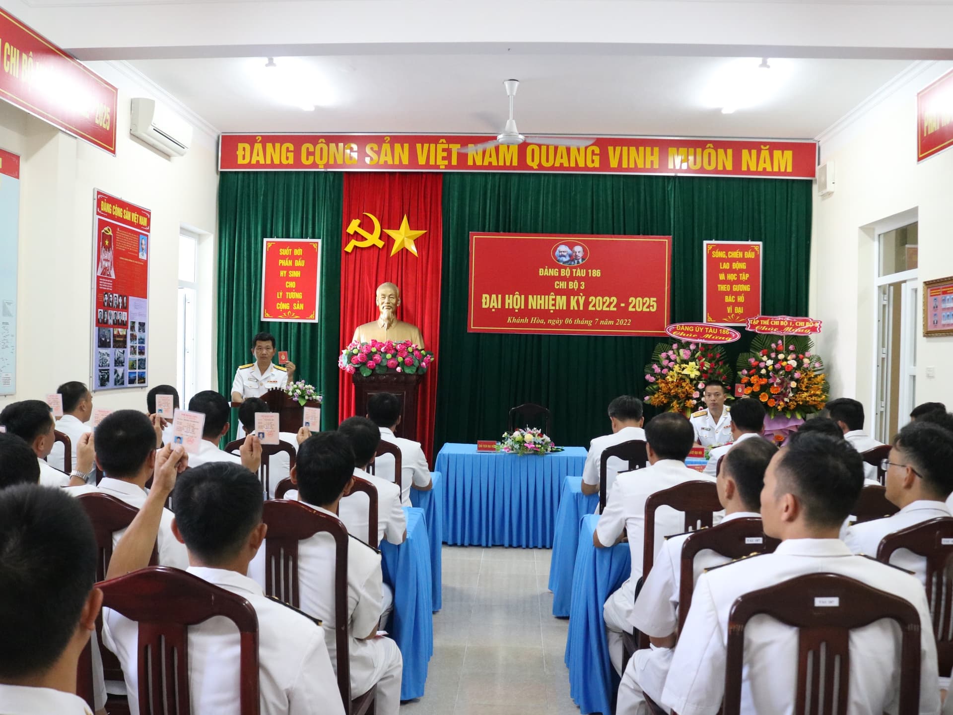 Đảng ủy Lữ đoàn 189 chỉ đạo đại hội chi bộ làm trước