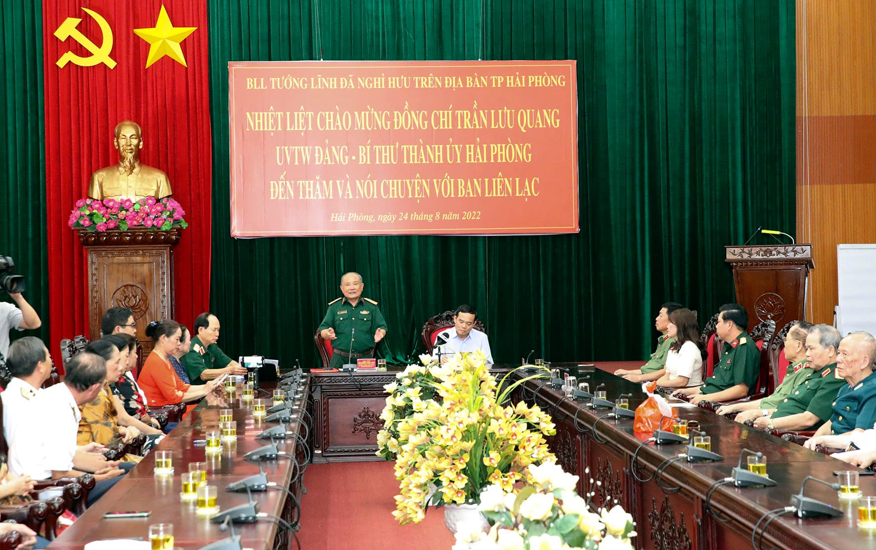 Bí thư Thành ủy Hải Phòng gặp mặt Ban liên lạc tướng lĩnh nghỉ hưu