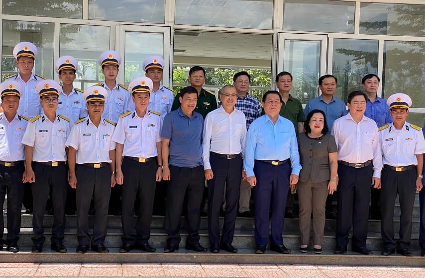 Trưởng ban Tuyên giáo Trung ương Nguyễn Trọng Nghĩa thăm Trung tâm An điều dưỡng tàu ngầm