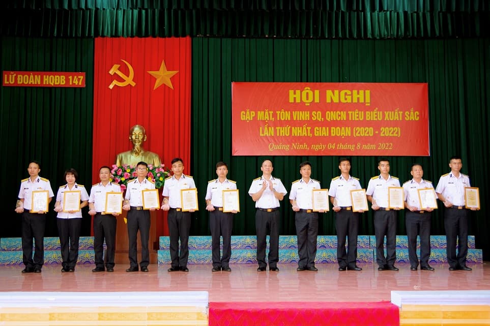 Lữ đoàn 147: Gặp mặt, tôn vinh sĩ quan, QNCN tiêu biểu xuất sắc