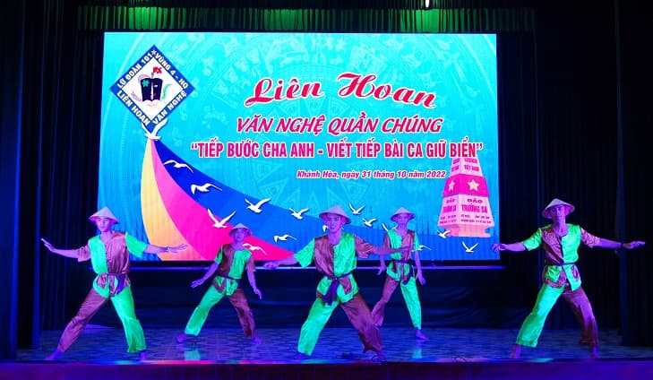 Lữ đoàn 101: Liên hoan văn nghệ quần chúng năm 2022