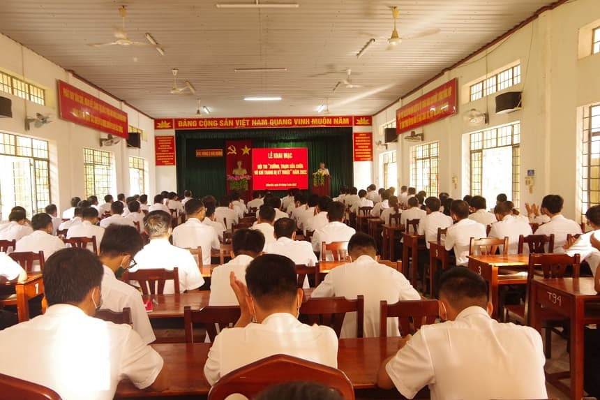 Vùng 2: Hội thi cán bộ huấn luyện điều lệnh giỏi và xưởng, trạm sửa chữa VKTBKT năm 2022